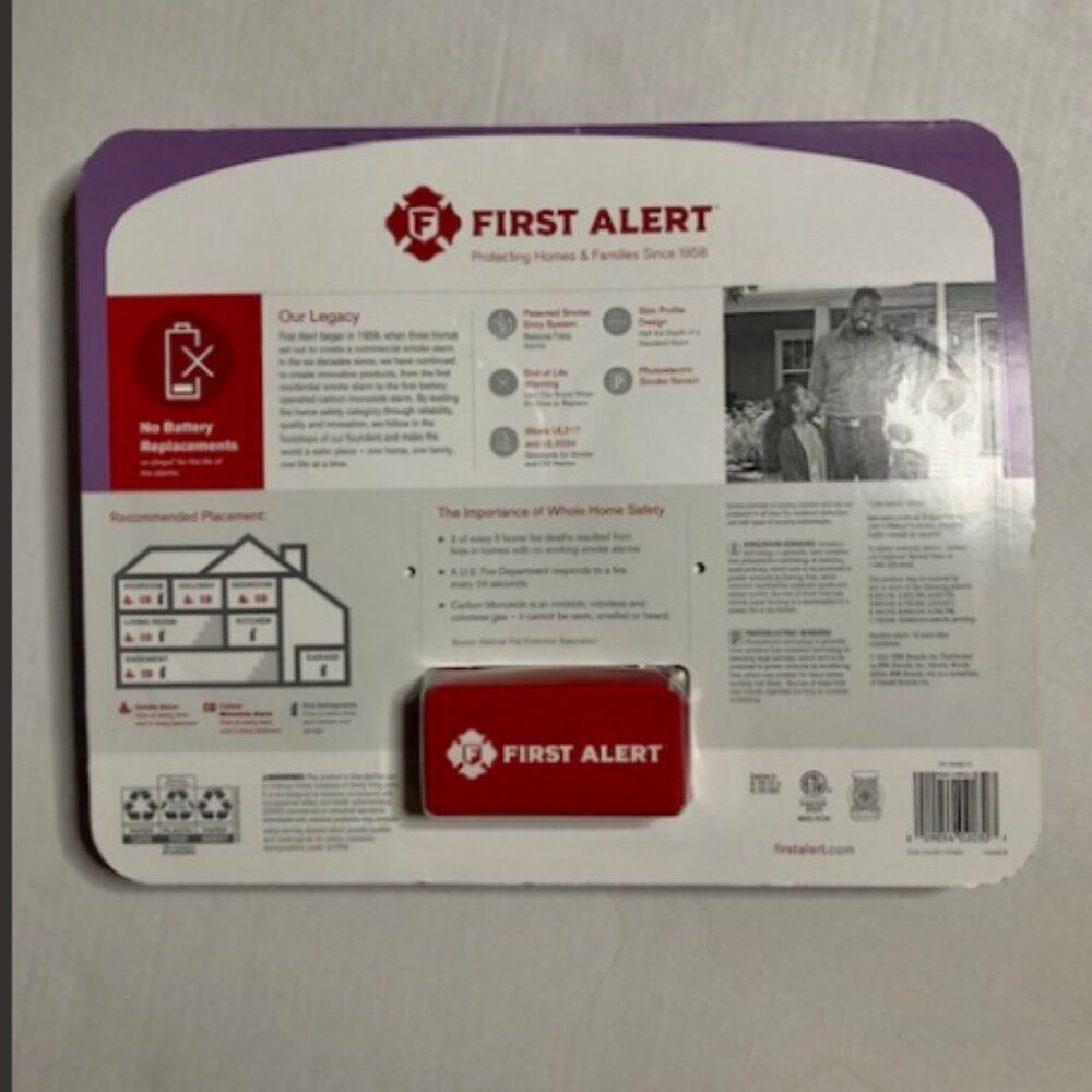First Alert 2-in-1 Smoke And Carbon Monoxide Alarm 2-pack - Picture 2 of 2
